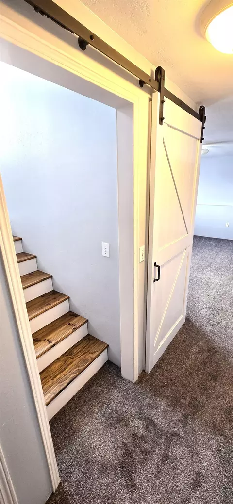 Entry Way - 2119 E Buckeye Ave, Spokane, WA 99207 photo 3 of 3