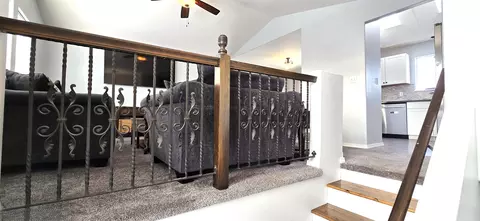 Entry Way - 2119 E Buckeye Ave, Spokane, WA 99207 photo 1 of 3