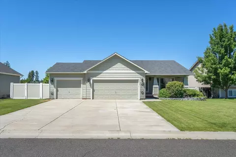 17913 N Colfax St, Colbert, WA 99005