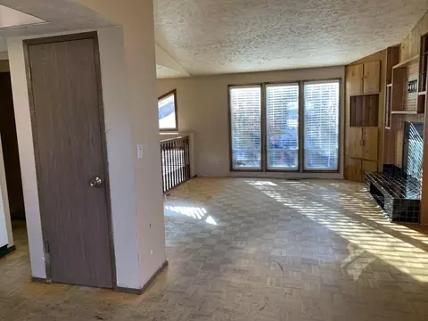 Living - 4227 E 9th Ave, Spokane, WA 99202 photo 3 of 4