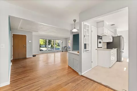 Living - 1110 E 28th Ave, Spokane, WA 99203 photo 4 of 4