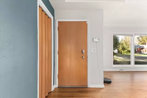 Entry Way - 1110 E 28th Ave, Spokane, WA 99203 photo 1 of 3