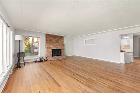 Living - 1110 E 28th Ave, Spokane, WA 99203 photo 1 of 4