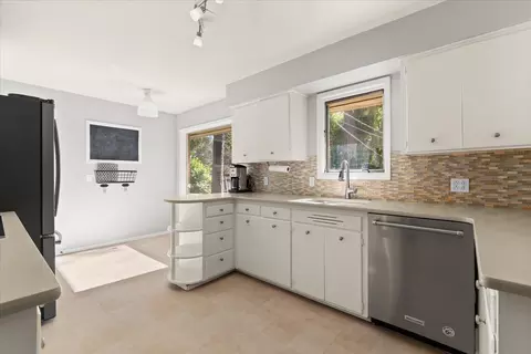 Kitchen - 1110 E 28th Ave, Spokane, WA 99203 photo 1 of 3