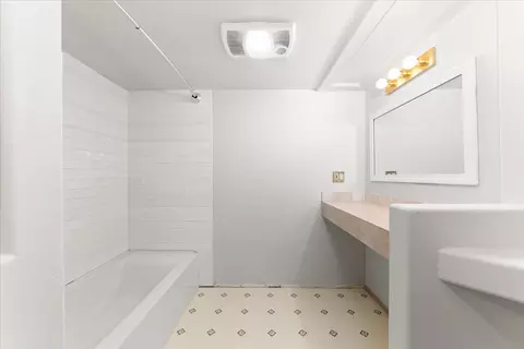 Bath - 1110 E 28th Ave, Spokane, WA 99203 photo 3 of 3