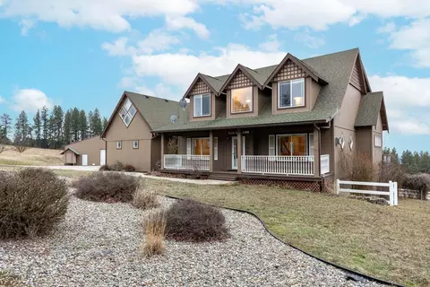 7707 S Chestnut Ln, Mica, WA 99023