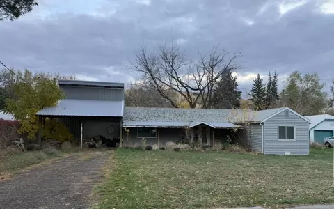 98 Main St, Pomeroy, WA 99347