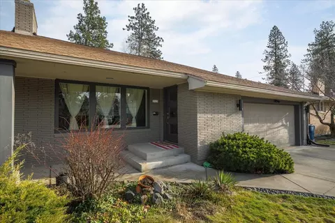 3325 S Bernard St, Spokane, WA 99203