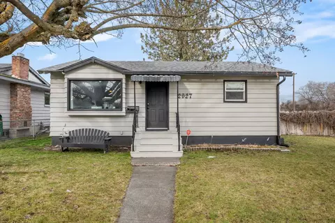 2927 E Marshall Ave, Spokane, WA 99207 photo 2