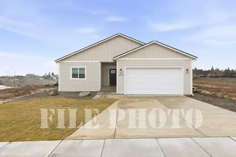 1024 Steptoe View Ln, Cheney, WA 99004