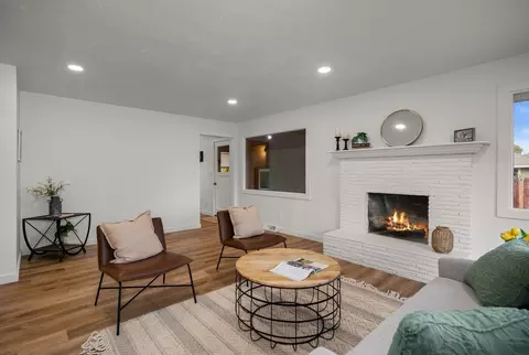 Living - 11303 E 9th Ave, Spokane, WA 99206 photo 4 of 5