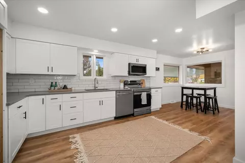 Kitchen - 11303 E 9th Ave, Spokane, WA 99206 photo 1 of 4
