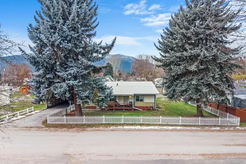 304 S Kruger St, Chewelah, WA 99109