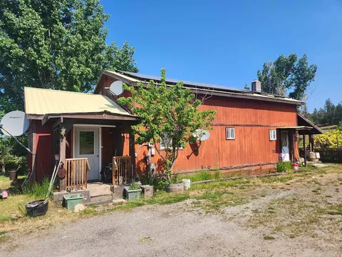 789 Kitt Narcisse Apt E Rd, Colville, WA 99114