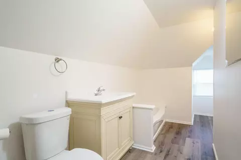 Bath - 1106 E 13th Ave, Spokane, WA 99202 photo 2 of 3