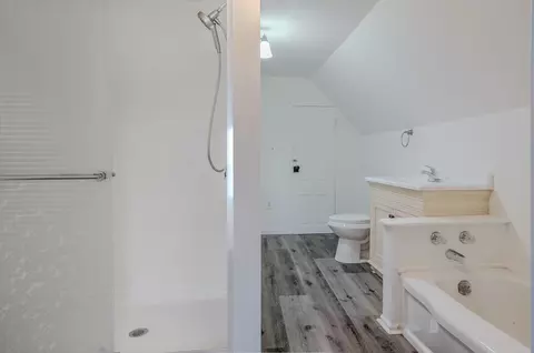 Bath - 1106 E 13th Ave, Spokane, WA 99202 photo 3 of 3