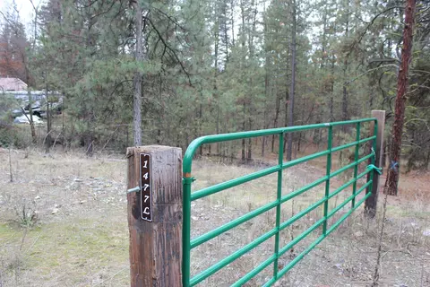 1477 College Ln # L, Kettle Falls, WA 99141