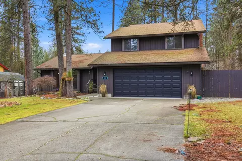 Exterior - 910 E Timberwood Cir, Spokane, WA 99208 photo 7 of 8