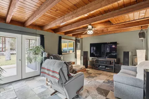 Living - 910 E Timberwood Cir, Spokane, WA 99208 photo 2 of 2
