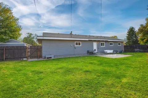 Exterior - 12105 E Skyview Ave, Spokane Valley, WA 99206 photo 7 of 9