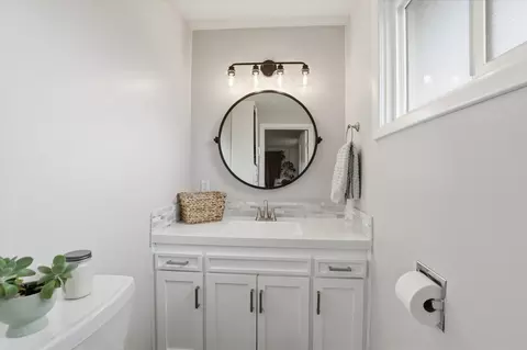 Bath - 12105 E Skyview Ave, Spokane Valley, WA 99206 photo 1 of 2