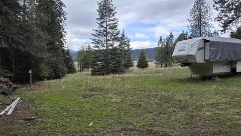 10401 N Leclerc Rd, Cusick, WA 99119