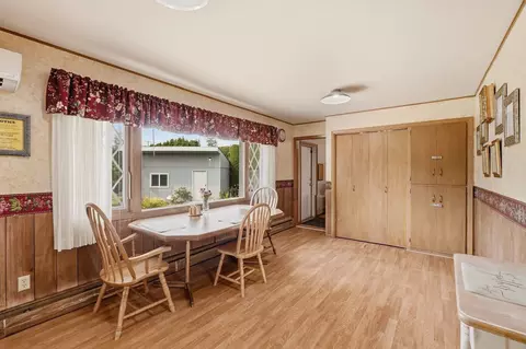 Dining - 2214 E 36th Ave, Spokane, WA 99203 photo 4 of 4