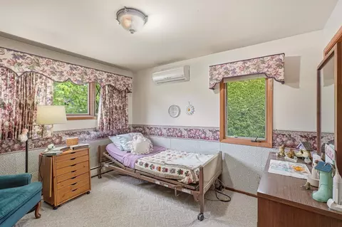 Bedroom - 2214 E 36th Ave, Spokane, WA 99203 photo 3 of 6