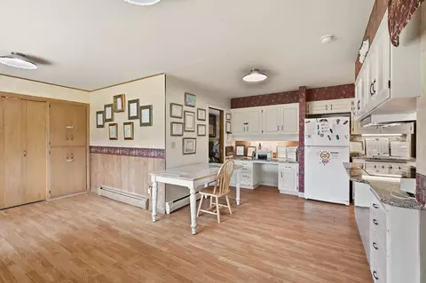 Kitchen - 2214 E 36th Ave, Spokane, WA 99203 photo 1 of 10