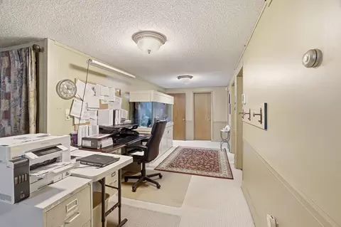 Entry Way - 2214 E 36th Ave, Spokane, WA 99203 photo 3 of 4