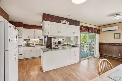 Kitchen - 2214 E 36th Ave, Spokane, WA 99203 photo 3 of 10