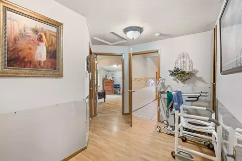 Entry Way - 2214 E 36th Ave, Spokane, WA 99203 photo 1 of 4