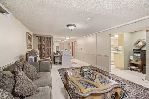 Living - 2214 E 36th Ave, Spokane, WA 99203 photo 4 of 4