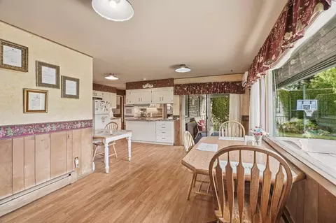 Dining - 2214 E 36th Ave, Spokane, WA 99203 photo 1 of 4