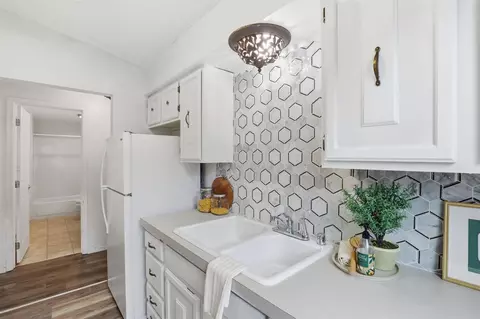 Kitchen - 202 E Weile Ave #4, Spokane, WA 99208 photo 2 of 4