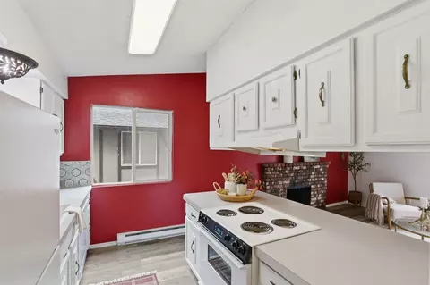 Kitchen - 202 E Weile Ave #4, Spokane, WA 99208 photo 4 of 4