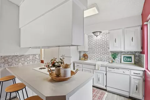 Kitchen - 202 E Weile Ave #4, Spokane, WA 99208 photo 1 of 4