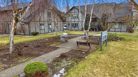 Exterior - 202 E Weile Ave #4, Spokane, WA 99208 photo 2 of 3