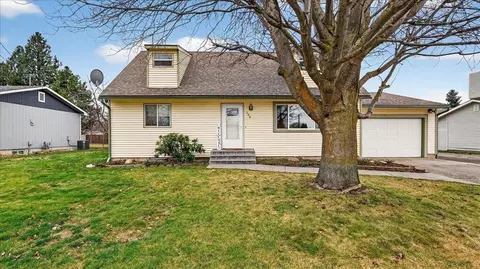 306 S Flora Rd, Greenacres, WA 99016