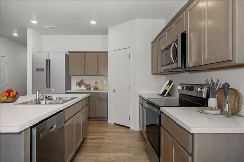 Kitchen - 1609 E A St, Deer Park, WA 99006 photo 5 of 5