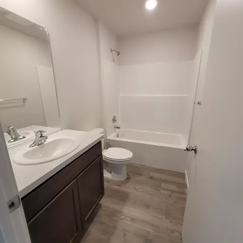 Bath - 1609 E A St, Deer Park, WA 99006 photo 1 of 3