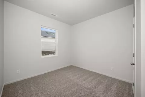 Bedroom - 1609 E A St, Deer Park, WA 99006 photo 6 of 9