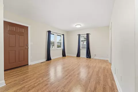 Living - 3124 E 29th Ave, Spokane, WA 99223 photo 1 of 4