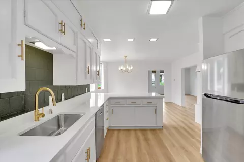 Kitchen - 2423 W Dalton Ave, Spokane, WA 99205 photo 3 of 3