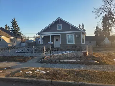 1030 E Sanson Ave, Spokane, WA 99207