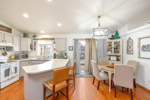 Dining - 3104 Silverthorn Ln, Cheney, WA 99004 photo 1 of 3