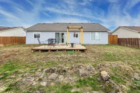 Exterior - 3104 Silverthorn Ln, Cheney, WA 99004 photo 4 of 9