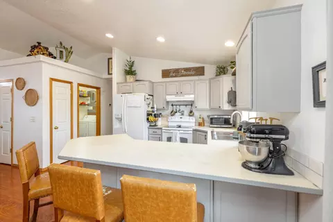 Kitchen - 3104 Silverthorn Ln, Cheney, WA 99004 photo 3 of 3
