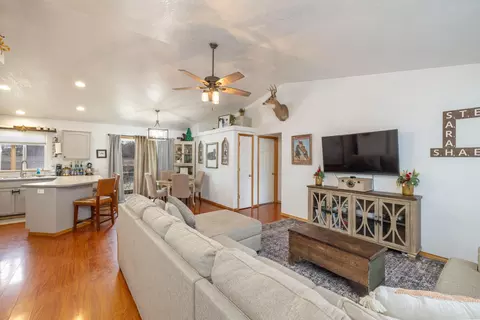 Living - 3104 Silverthorn Ln, Cheney, WA 99004 photo 2 of 4