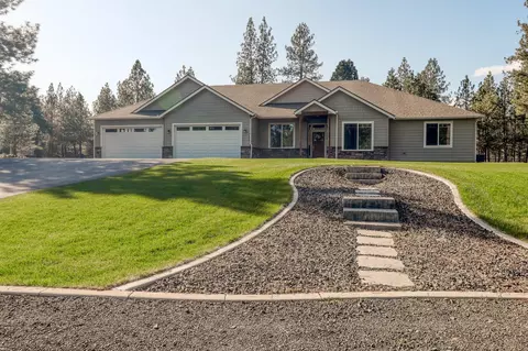 3319 Elena Ln, Chattaroy, WA 99003